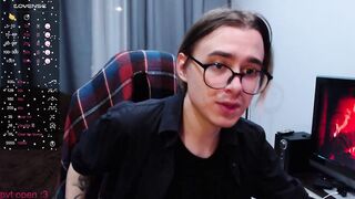 cry_cry_baby - [Video] femdom doggie style clip close up