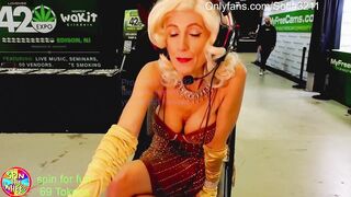 sofia3211 - Video [Chaturbate] Nice Boobs Dazzling eyes Tantus Sport bigboobs