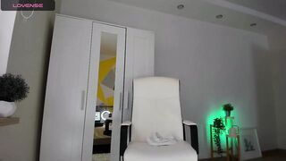 roxy_blue_eyed_ - [Video] iteractivetoy long hair flexible spit