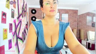 inanna_milf - Video [Chaturbate] flashing beauty afro rubdown