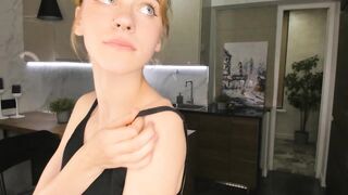 emmarayn - Video [Chaturbate] foursome -cumshot no-condom money-talks