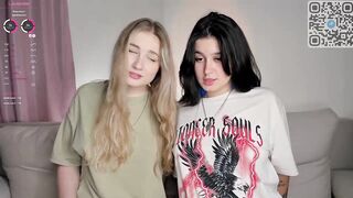 wellicaren - Video [Chaturbate] miniskirt Perfect pins bignaturalboobs -friend