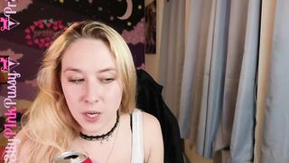 pr3ttyp1nkpussy - Video [Chaturbate] les twerk Expressive eyes Mesmerizing mammaries