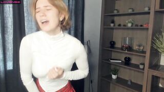 kristi_moss - Video [Chaturbate] Hourglass shape wonderful wagging perfect-ass soles