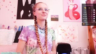 emmasky69 - Video [Chaturbate] loira interview flagra Lovely lady bumps