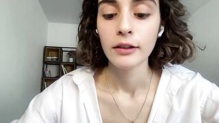 wonderland_stia - Video [Chaturbate] costume cum-on-ass Sensual Trembling Wireless bra