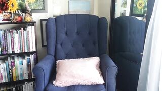 ellynaomi - [Video] strip hot chick legs home