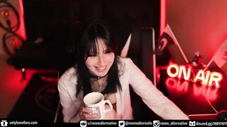 raven_alternative - [Video] blonde squirt fetish amateur