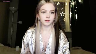 small_blondee - [Video] camera puffy nipples big nipples kissing