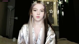 small_blondee - [Video] camera puffy nipples big nipples kissing