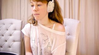 its_lily - Video [Chaturbate] Recorded show playback prvt Vibrant hair balloons