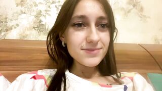 viktoria9898 - Video [Chaturbate] cameltoe Lovely legs pawn perkynipples