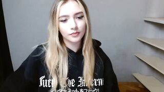 tinamasa - Video [Chaturbate] Sculpted legs hungarian speculum nails