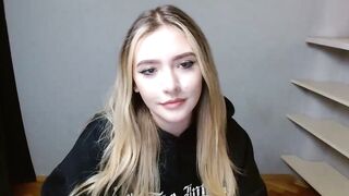 tinamasa - Video [Chaturbate] Sculpted legs hungarian speculum nails