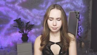 cuute_angell - Video [Chaturbate] teengirl biglips show titillating tush