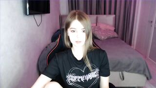 tripleprinces - [Video] slim camera big pussy nest