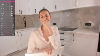 kellanflowers - Video [Chaturbate] Shapely calves real beard colegiala