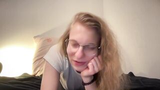 lillybambus - Video [Chaturbate] Toned calves jerking Fit legs stud