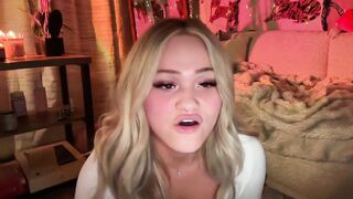 ari_02 - [Video] sex toy squirt fit shaved