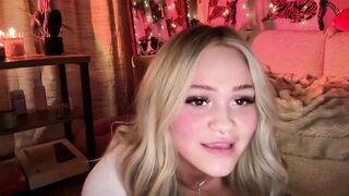 ari_02 - [Video] sex toy squirt fit shaved