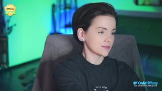 tiffanyriox - [Video] bi kissing flexible gorgeous