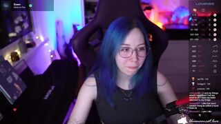 blue_mooncat - [Video] handjob chat femdom doggie style