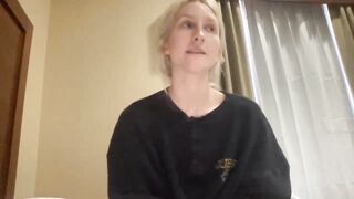 tinyfairyprincess - [Video] cock sucking camera creamy footjob