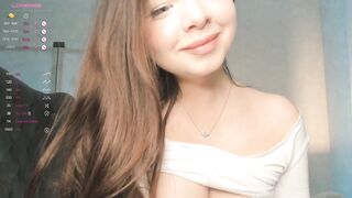 w0wgirls - [Video] bush strapon fansy petite