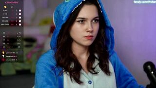 vrchan - [Video] sexy wet blonde sensual