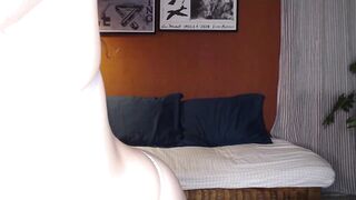 servehawthorn - [Video] fuck machine feet long hair office