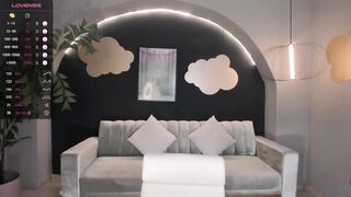 niaholland - [Video] strip dirty talk big lips domi