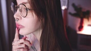 mileeena - [Video] pretty face close up domination slave