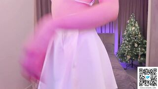 domenikka - [Video] hot passion erotic legs