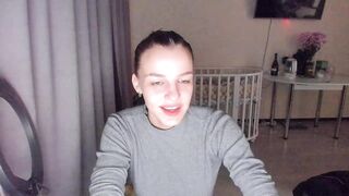 bb_dior - [Video] shaved slim fetish slave