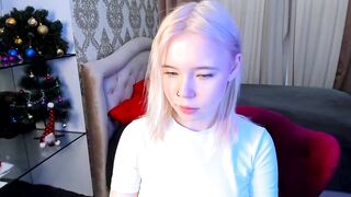 eipril_coy - [Video] playing stocking dirty talk relax