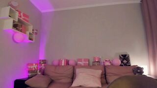 skyewavy - [Video] bdsm oil dildo babe