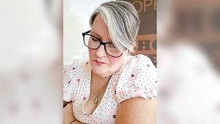 DEESPRETTIES - [Stripchat] colorful dildo-or-vibrator-milfs american-bbw american-milfs