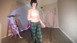 hexivu - [Hot Chaturbate] tease balloons shy cam