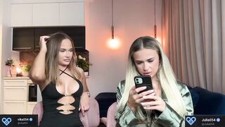 julia_rle - [Hot Chaturbate] smile step daughter cute tall