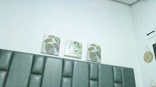 sophiaFoster4u - [Live Stripchat] small-tits-young doggy-style small-audience role-play