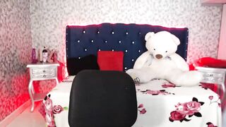 GwenRed - [Live Stripchat] cam2cam big-ass-white camel-toe white