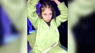 Im-Emmaa - [Live Stripchat] spanish-speaking trimmed-latin jerk-off-instruction topless