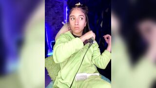 Im-Emmaa - [Live Stripchat] spanish-speaking trimmed-latin jerk-off-instruction topless