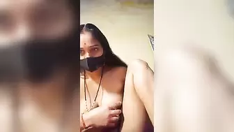 Porn Videos with hi_radhika