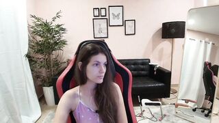 upssnowy - [Live Stripchat] striptease-white hd portuguese flashing