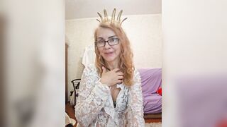 Ritia - Porn Video [Bongacams]: webcam model, enchanting chest, captivating hips