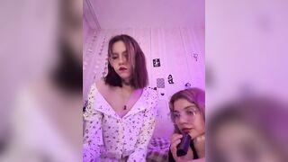 Molly-and-Ewa - Porn Video [Bongacams]: short & sweet live replay, intense yearning, beautiful lines