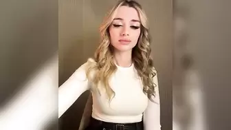 Porn Videos with goldenemily