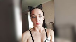 TwilightEmpress - Porn Video [Bongacams]: magnetic beauty, voluptuous décolletage, alluring physique