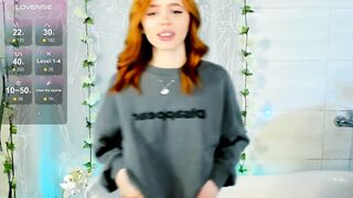 MissRedFox - Porn Video [Bongacams]: mesmerizing buttocks, sultry whispers, raging arousal